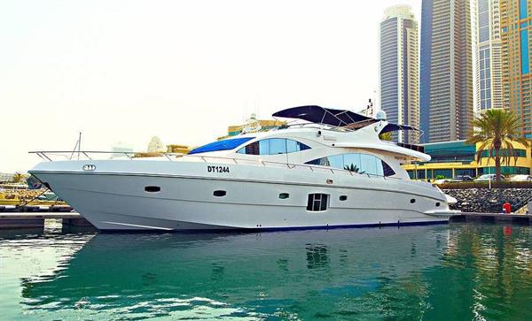 amwaj al bahar boats and yachts