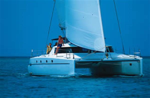 viva yacht charter & broker